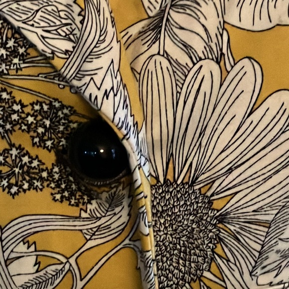 Beautiful yellow floral print jacket 🧥. From Liberty - Picture 3 of 7